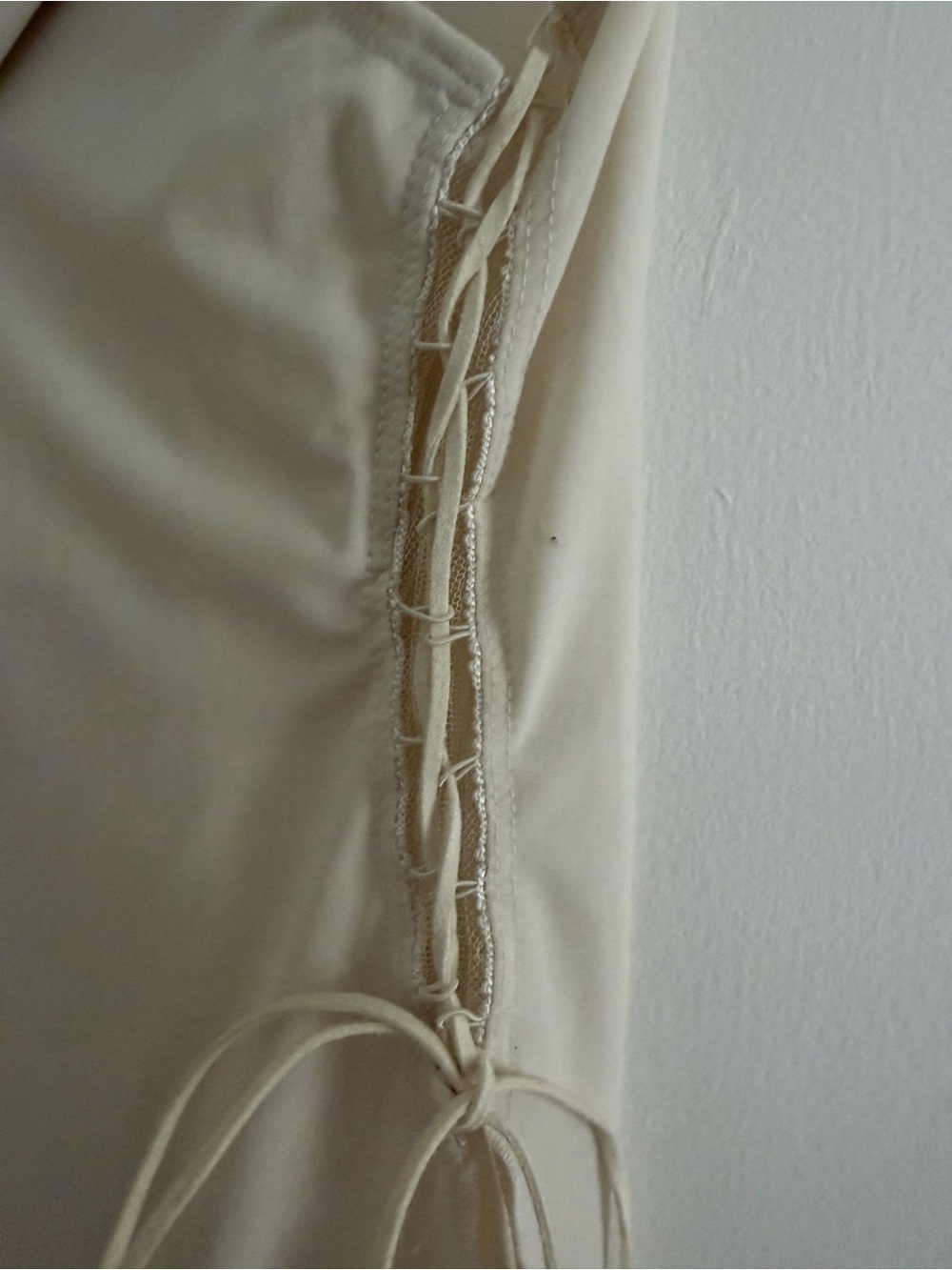 Cream Drape Neck Sleeveless Top - Picture 4 of 7
